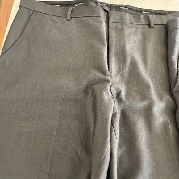 Bundle 3 Men's Calvin Klein Dress Pants Dark Gray Pattern (40x30) - Picture 2 of 8